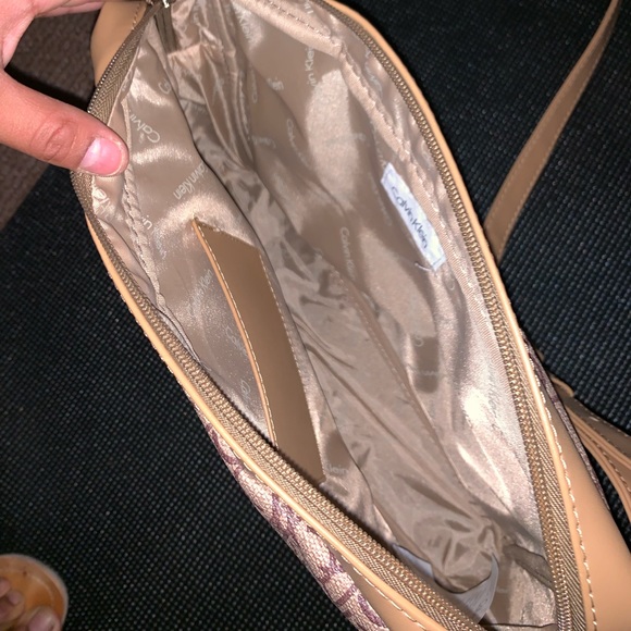 Micheal Kors traveling bag - Picture 3 of 3